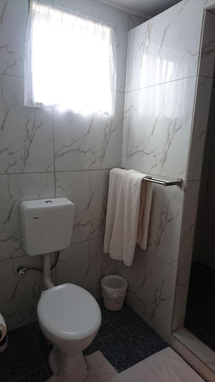 Rino'S Motel Arutanga ภายนอก รูปภาพ
